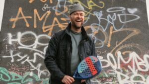 Dunlop sort deux raquettes spéciales en collaboration avec l’artiste Nisse