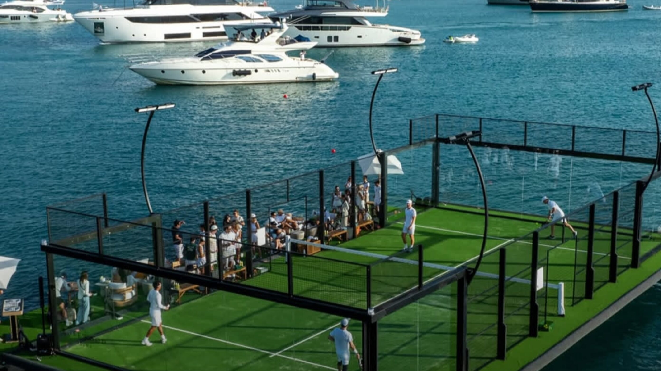 Le padel, nouveau moteur du tourisme sportif mondial