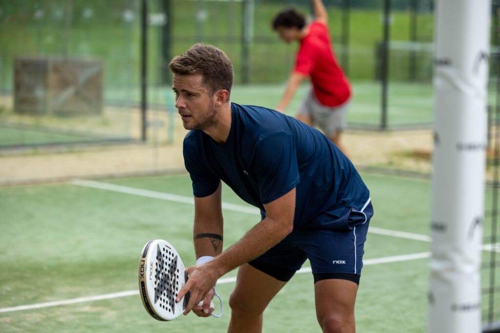 Enzo Couacaud : du tennis professionnel au padel, une transition construite loin des clichés | Padel Magazine Enzo Couacaud : du tennis professionnel au padel, une transition construite loin des clichés