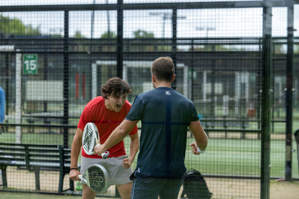 Enzo Couacaud : du tennis professionnel au padel, une transition construite loin des clichés | Padel Magazine Enzo Couacaud : du tennis professionnel au padel, une transition construite loin des clichés