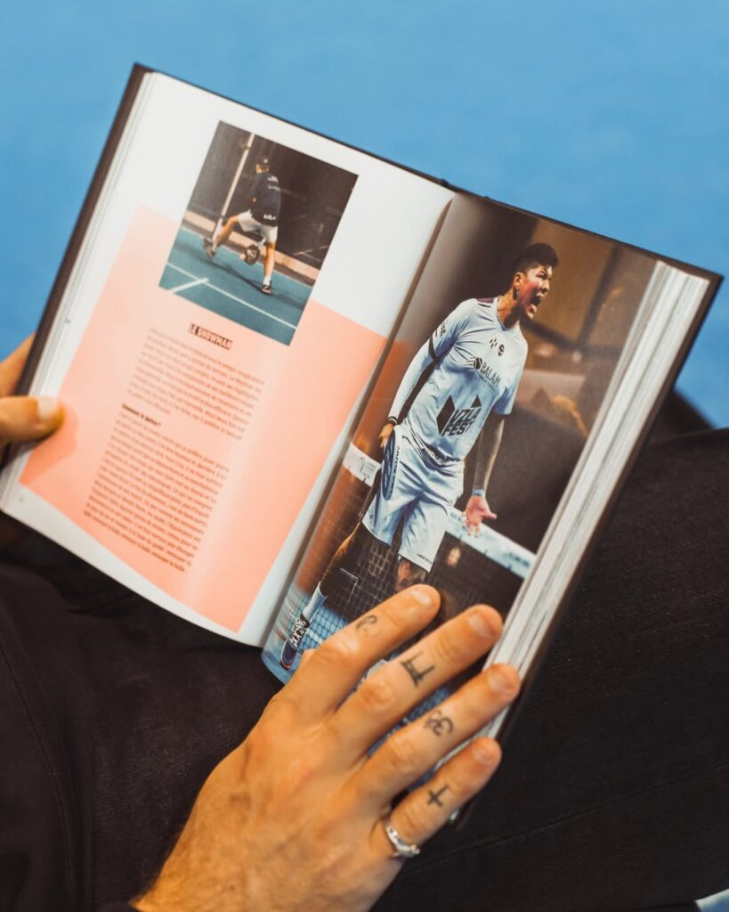 Léo Poulain de sceptique à passionné de padel, il raconte son parcours dans un livre atypique