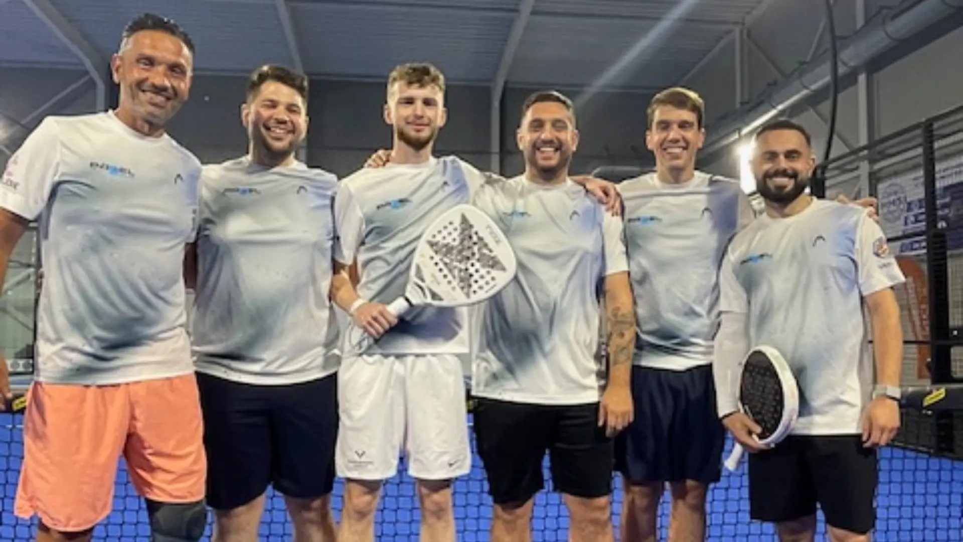 Six mois après son ouverture, Padel Dour devient champion des Interclubs AFPadel en MD400