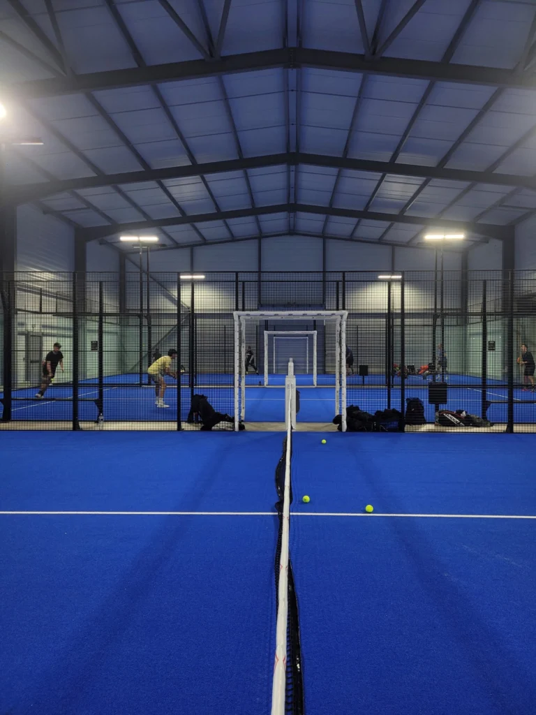 Gimont Padel Uusi sisähalli pyrkii kasvattamaan padel-lajin suosiota Gersin alueella.