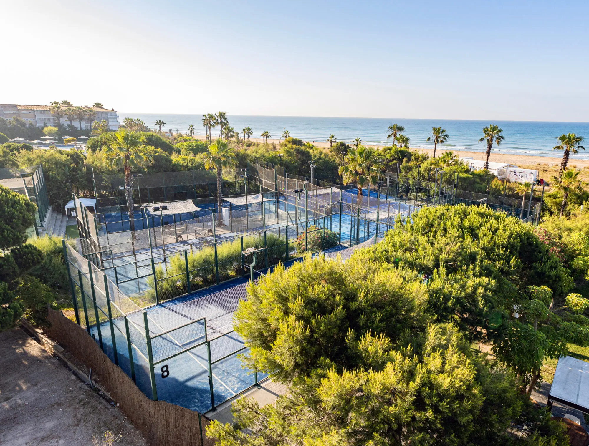 David Lloyd Clubs et HEAD renouvellent leur alliance stratégique au Royaume-Uni et étendent leur partenariat à l'Europe