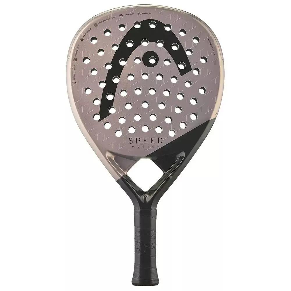 Padel Maila, jossa on vaaleanpunaisen hopeanvärinen rei'itetty pää ja musta kahva, käytetään paddle-tennikseen.