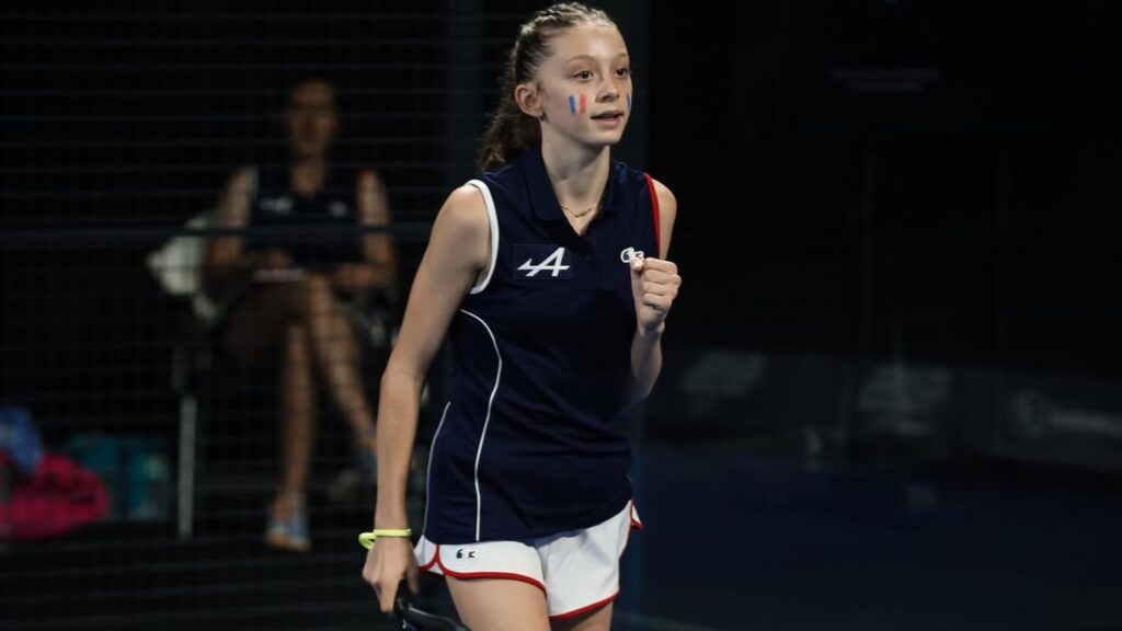 Euro Juniors 2026 : les Bleuets en demi-finales, les Bleuettes joueront la 5e place | Padel Magazine Euro Juniors 2026 : les Bleuets en demi-finales, les Bleuettes joueront la 5e place