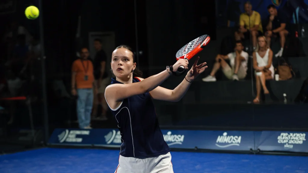 Campionato europeo juniores 2026: la Francia si giocherà il 5° posto contro il Belgio | Padel Magazine Campionato Europeo Juniores 2026: la nazionale francese Under 20 giocherà per il 5° posto contro il Belgio.