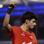 Pourquoi Arturo Coello joue-t-il avec la main droite bandée ?