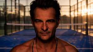 David Hallyday, 60 ans et toujours la raquette de padel dans les bagages