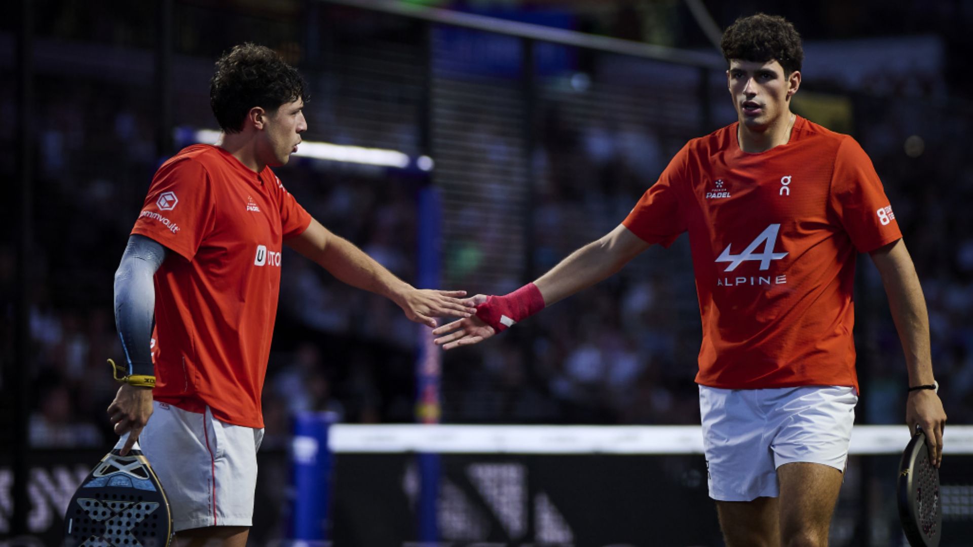 London P1 Tapia et Coello terminent la première partie de saison en patrons en soffrant une 5e victoire consécutive face à Galán Chingotto | Padel Magazine London P1 : Tapia et Coello terminent la première partie de saison en patrons en s'offrant une 5e victoire consécutive face à Galán / Chingotto