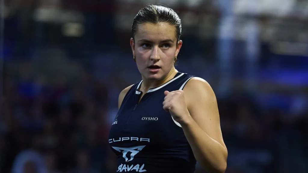 Martina Calvo bat un record historique : à 18 ans, elle devient la plus jeune joueuse à remporter un tournoi professionnel de padel