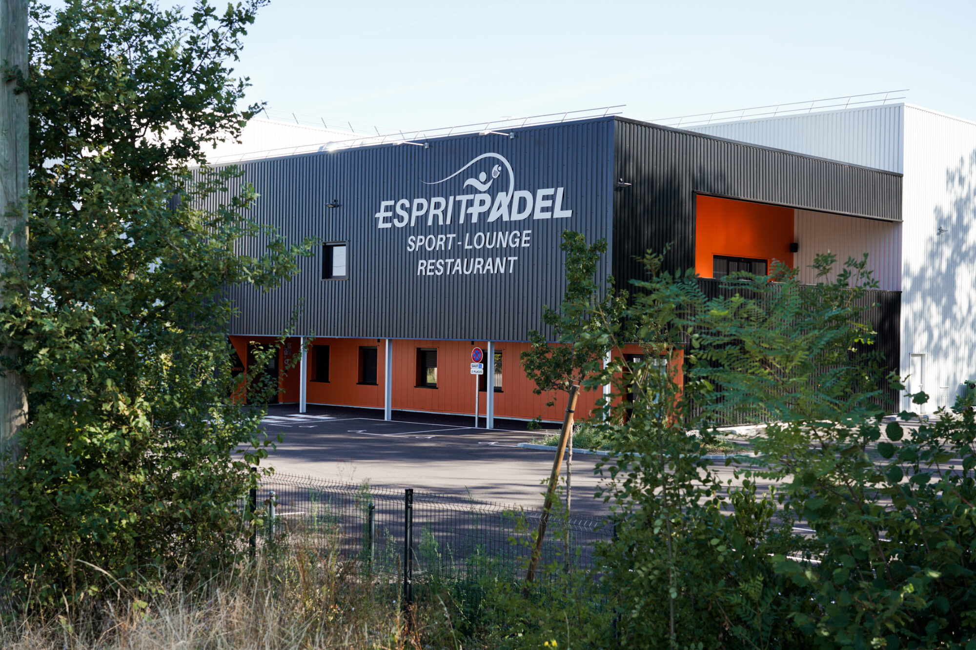 Esprit Padel Mâcon recrute un coach de padel à partir d’octobre 2026