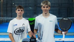 Au terme d'une grosse bataille Bernard et Peloux renversent Lelarge / Du Gardin pour s'offrir le titre au P1000 UrbanPadel Clermont-Ferrand