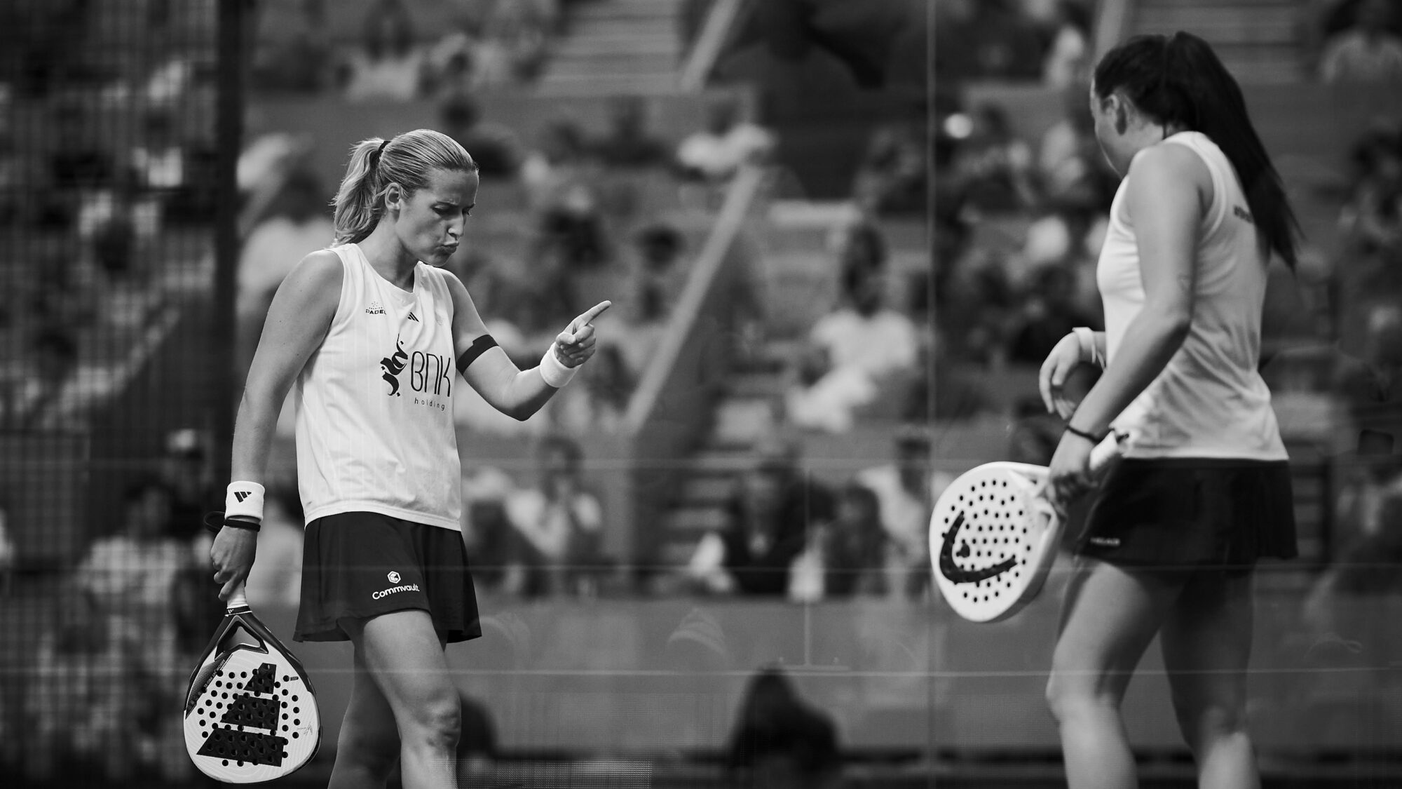 Paris Major 2026 – Sánchez et Ustero écrasent la finale : « Nous avons presque atteint la perfection » | Padel Magazine Paris Major 2026 – Sánchez et Ustero écrasent la finale : « Nous avons presque atteint la perfection »