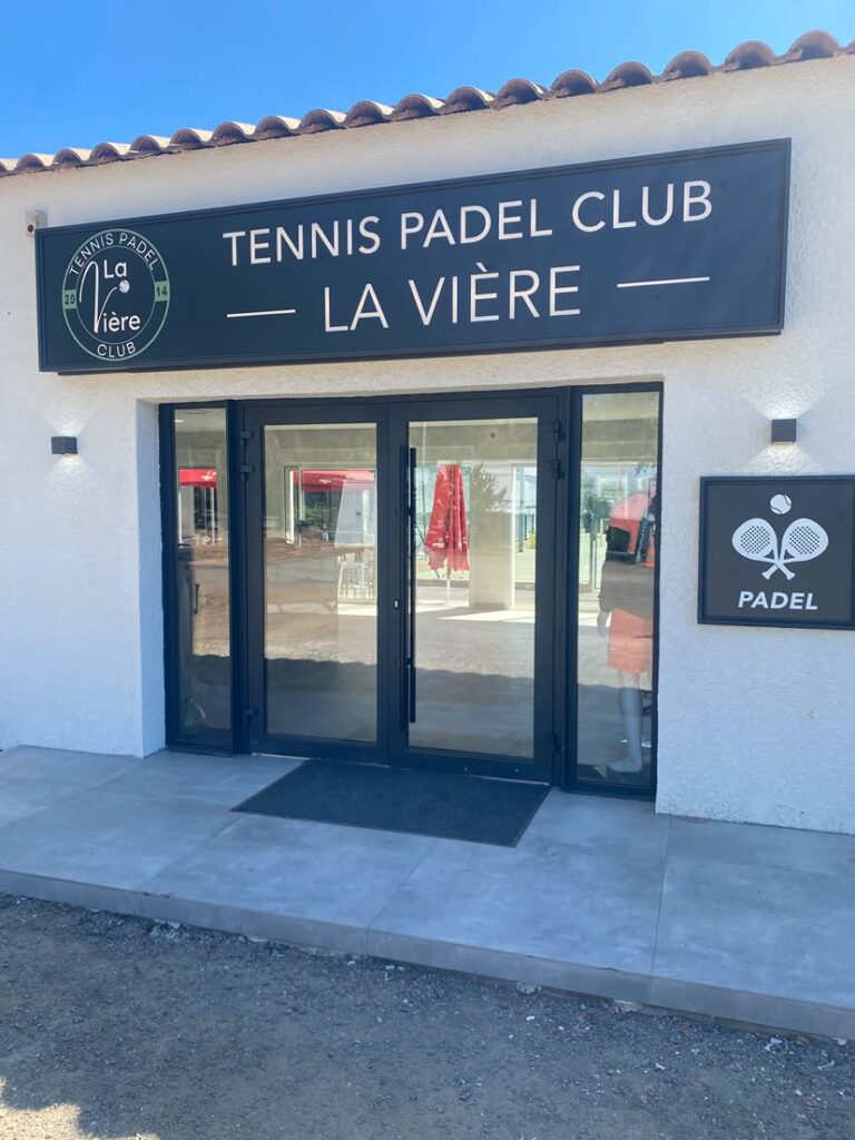 | Padel Magazine Tennis Padel Club de la Vière : 12 pistes couvertes et une nouvelle dynamique à Saint-Thibéry
