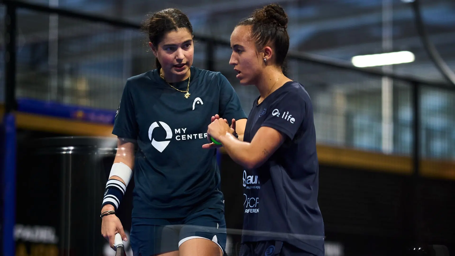 Kuwait Major : Louise Bahurel réalise un nouveau gros coup, le padel français frappe fort avec six Français dans les tableaux principaux sans wild card