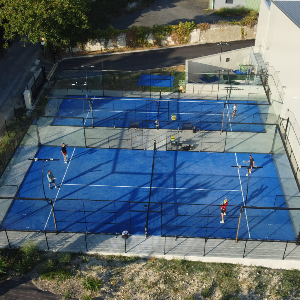 Squadra Padel : six mois après son ouverture, le club de Saumur voit plus grand