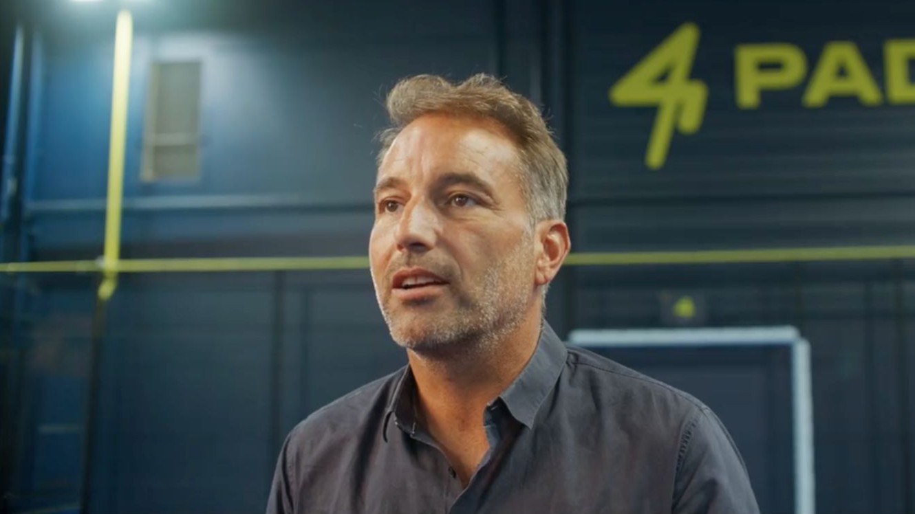 Guillaume Debelmas (4PADEL) : « Le marché du padel se développe plus vite que prévu, mais on doit faire attention aux loyers »