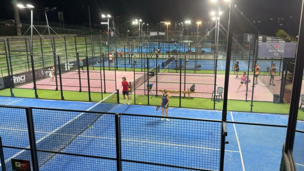 De Bilbao à Nouméa, une même ambition : faire grandir le padel par la formation | Padel Magazine De Bilbao à Nouméa, une même ambition : faire grandir le padel par la formation