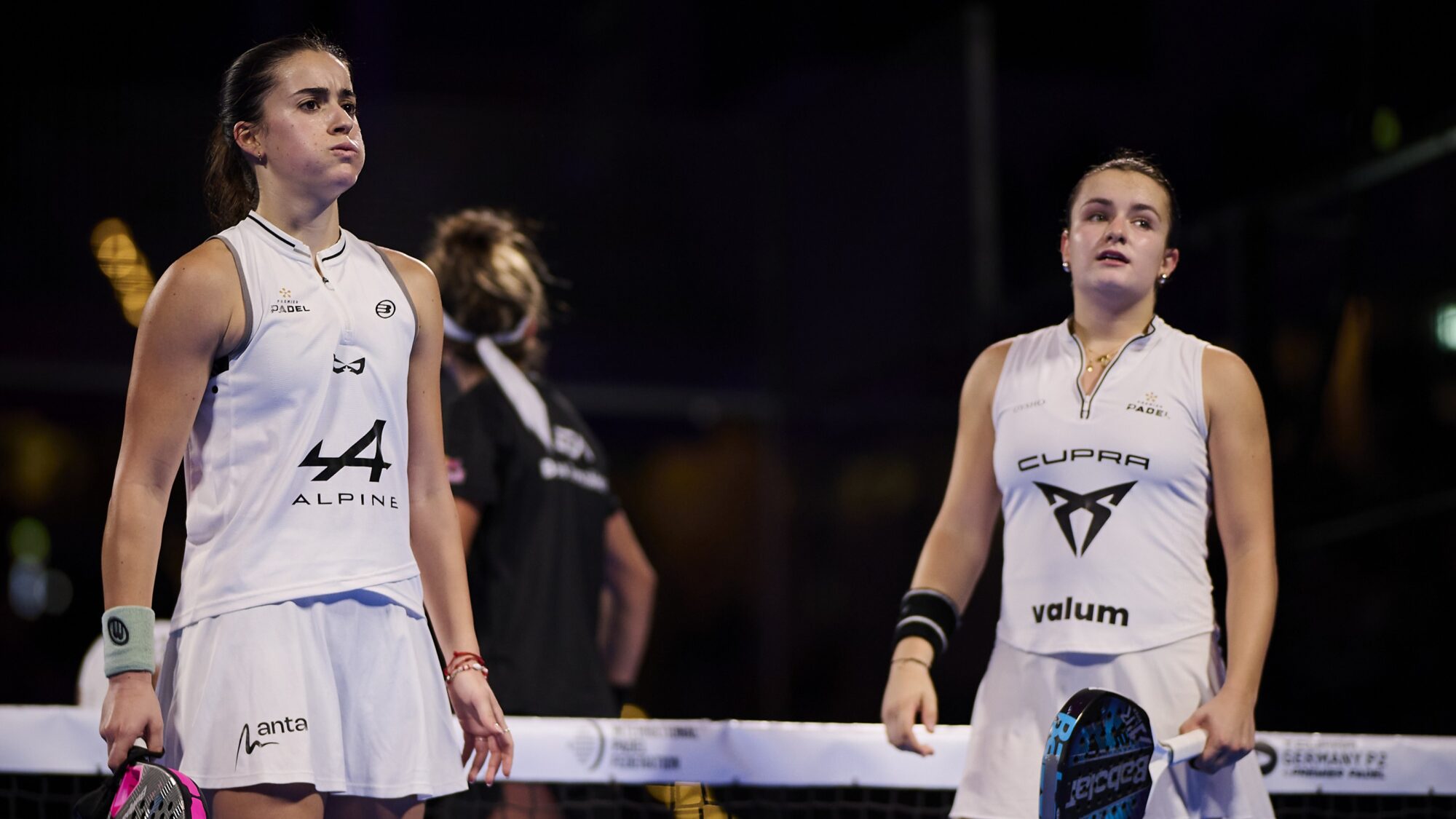 Calvo / Fernández en finale après un match fou : le geste de Bea González qui impressionne Claudia Fernández : « Je ne sais pas si une autre joueuse aurait fait ça » | Padel Magazine Calvo / Fernández en finale après un match fou : le geste de Bea González qui impressionne Claudia Fernández : « Je ne sais pas si une autre joueuse aurait fait ça »