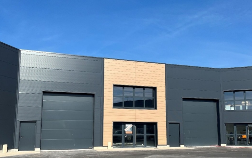West Padel : un nouveau club de 4 pistes couvertes ouvre ses portes près du Havre le 5 novembre
