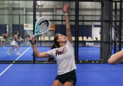 Clara Mansart au smash