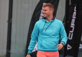 Julien Pes：西班牙板球运动巅峰时期的法国专业技术